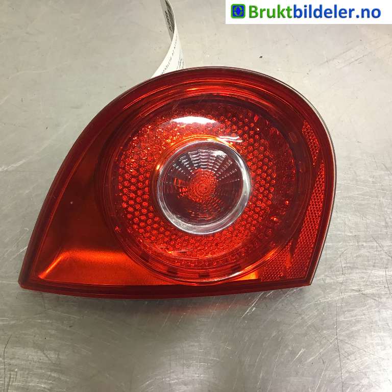 Baklykt venstre indre til VW Golf V, Combi, 2003-2008  (VOLKSWAGEN|1K6945107C)