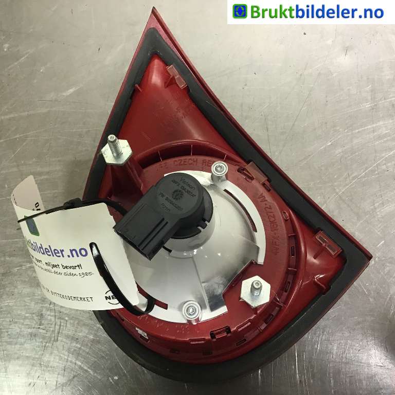 Baklykt venstre indre til VW Golf V, Combi 2003-2008  (VOLKSWAGEN|1K6945107C|4VFX-15K272-AA|)