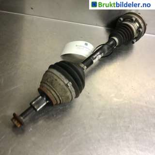 Drivaksel venstre foran til VW Caddy, 2015-2020 (Type III, Fase 3)  (VOLKSWAGEN|2K3 407 271 B)