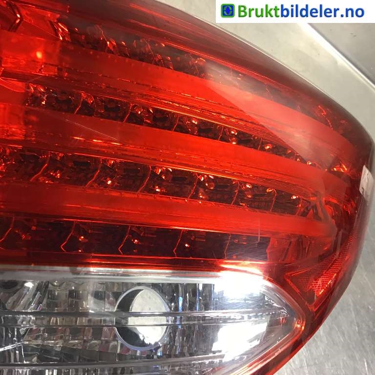 Baklykt høyre til Hyundai i40 2012-2017  (HYUNDAI|92402 3Z000|)