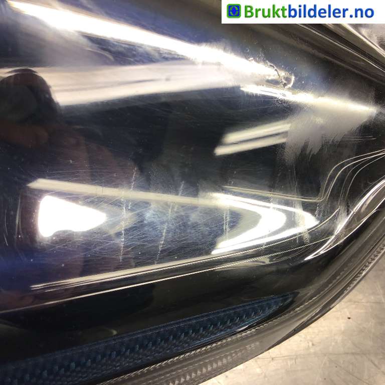 Frontlykt venstre halogen til Nissan Leaf 2011-2017 (Type I)  (NISSAN|261853NL0A|)