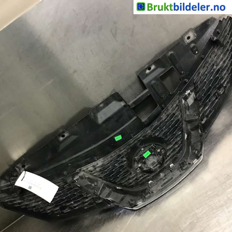 Grill til Nissan Qashqai 2014-2021 (Type II)  (NISSAN|623104EA0D|)