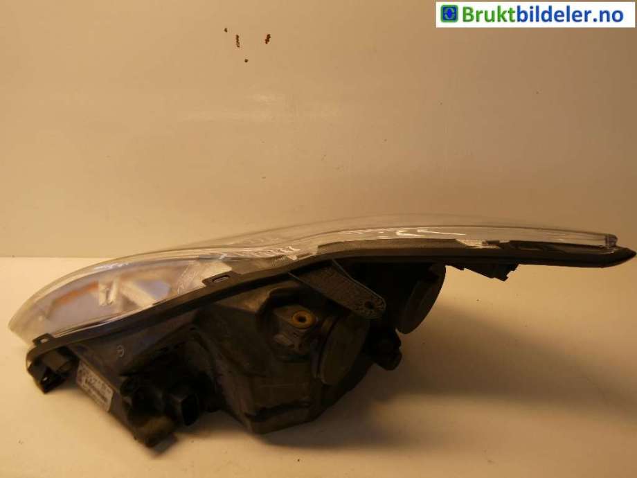 Frontlykt høyre halogen til Ford Focus 2008-2010 (Type II, Fase 2) (FORD|8M51-13100-AC|)