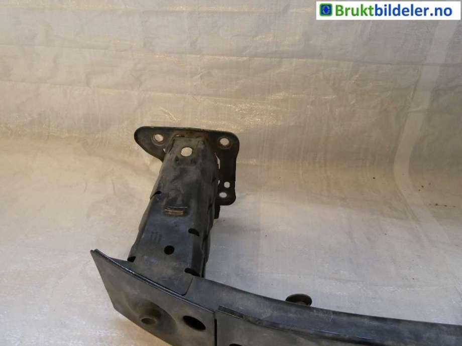 Støtfangerforsterkning foran til Ford Focus 2008-2010 (Type II, Fase 2) (FORD|3M51-R103A95-AC|)