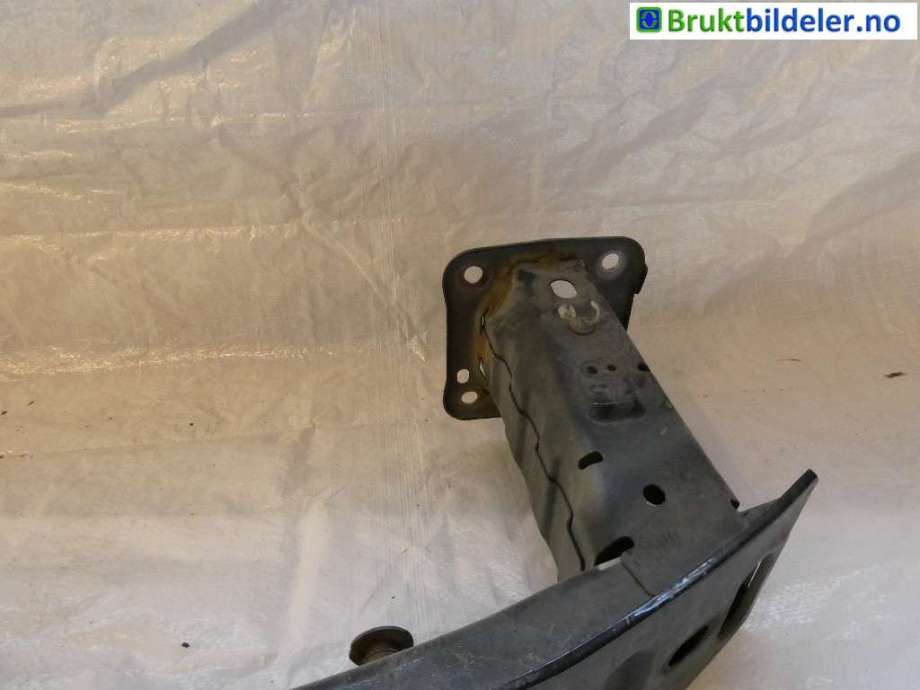 Støtfangerforsterkning foran til Ford Focus 2008-2010 (Type II, Fase 2) (FORD|3M51-R103A95-AC|)