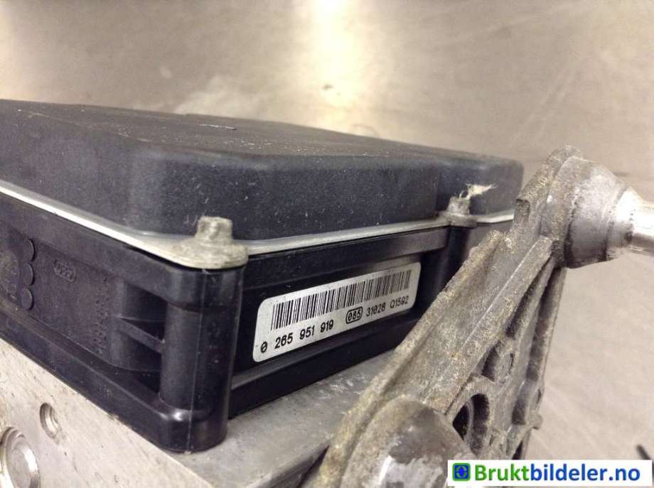 ABS sentral til Mercedes Vito/Viano 2010-2014 (Fase 2) (W639) (W639) (MERCEDES|A 008 431 64 12|0 265 252 159|0 265 951 919)