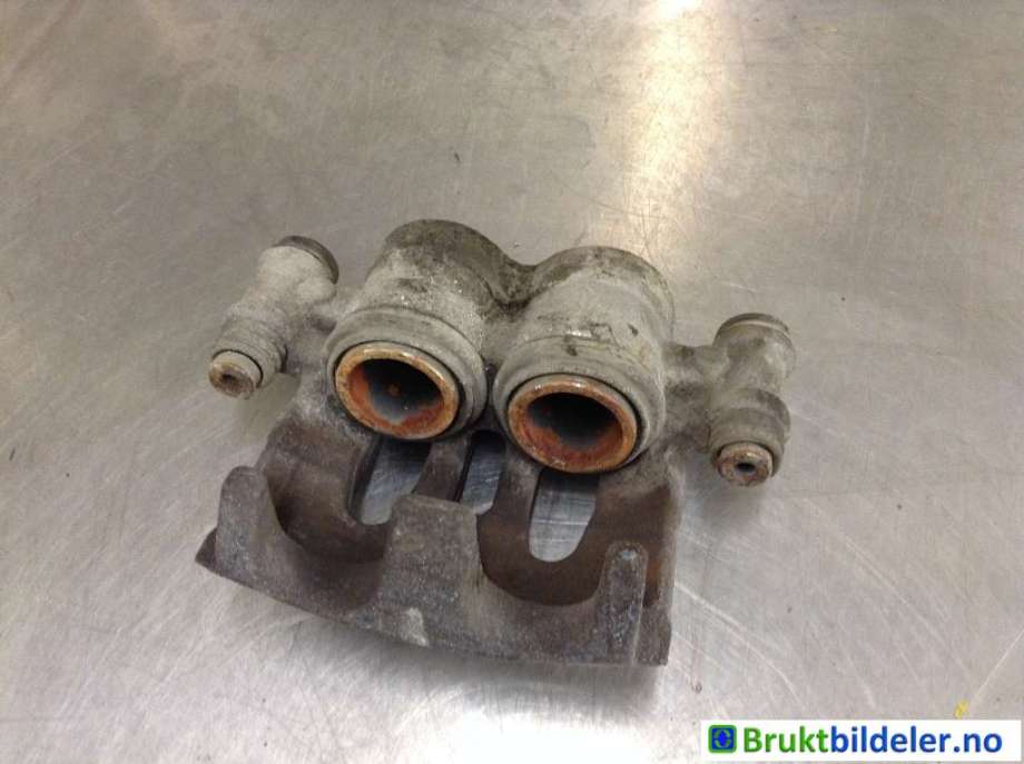 Bremsecaliper høyre foran til Mercedes Vito/Viano 2010-2014 (Fase 2) (W639) (W639) (MERCEDES|A 004 420 28 83|)