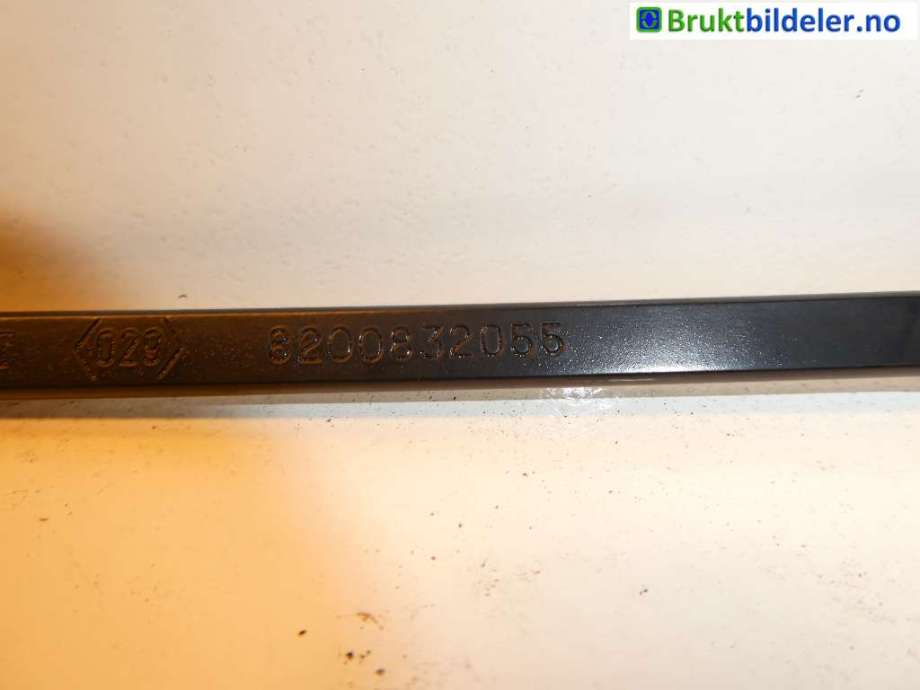 Viskerarmer frontrute til Renault Clio 2009-2012 (Type III, Fase 2) (RENAULT|8200832055|)