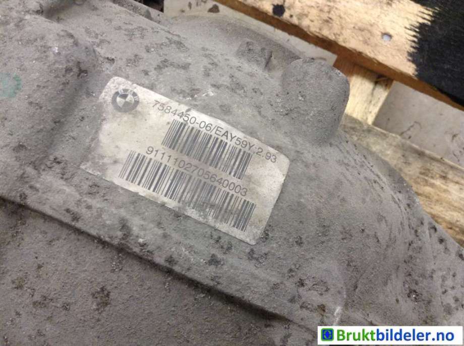 Kardang klokke bak til BMW 5-Serie 2010-2017 (F10/F11) (F10/F11) (BMW|7584450-06|EAY59Y|)