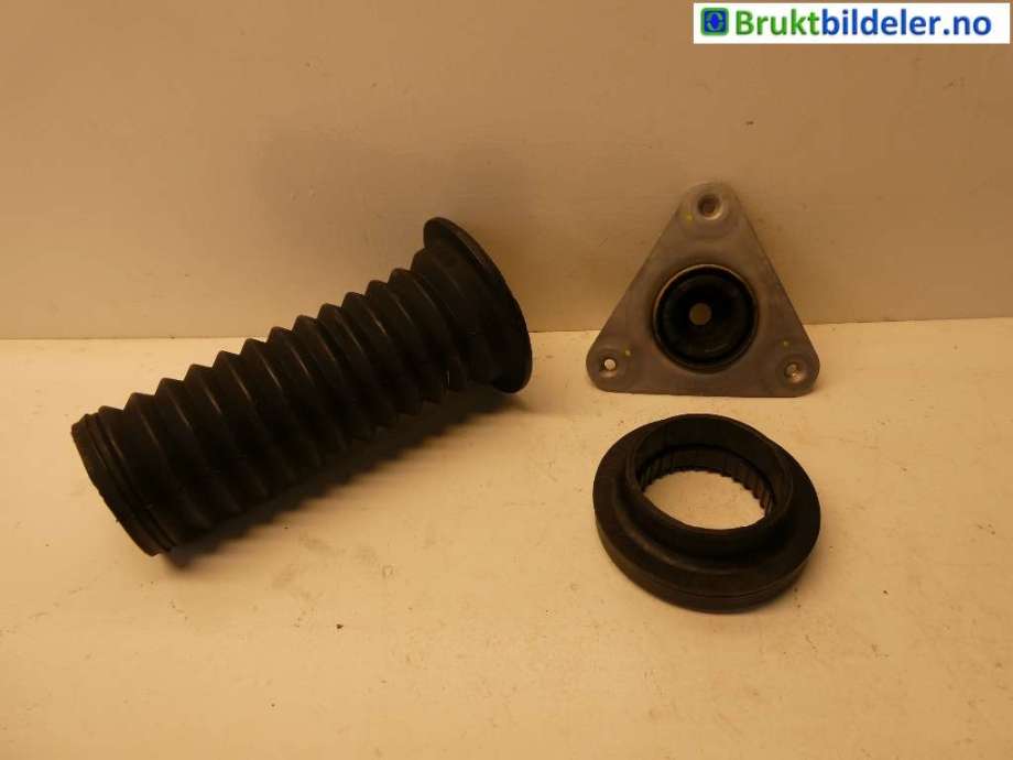 Diverse deler til Renault Clio 2009-2012 (Type III, Fase 2)  (RENAULT|543022134R||54 30 221 34R)