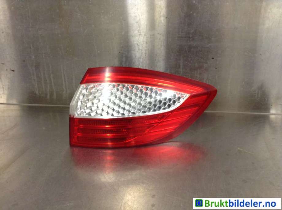 Baklykt høyre til Ford Mondeo, 2007-2010 (Type IV, Fase 1)  (FORD|7S71-13404-PE)