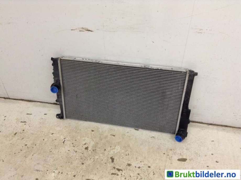 Radiator (automat gir) til BMW i3 2013-2022 (BMW|17 11 7 600 520-01|M151522 B|)