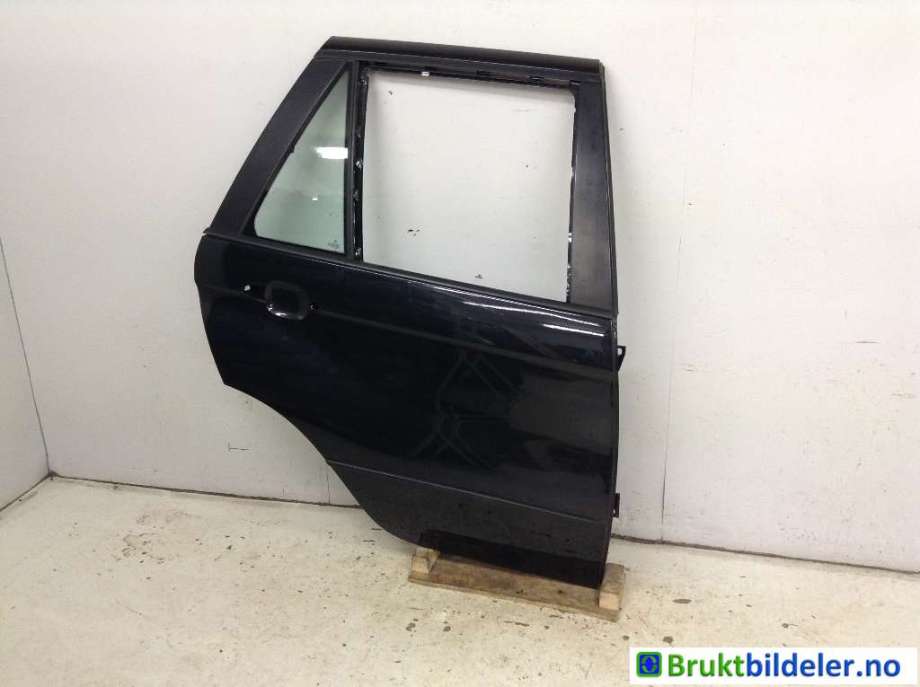 Dør høyre bak til BMW X5, 2000-2006 (E53) (E53) (BMW|41 52 8 256 828)