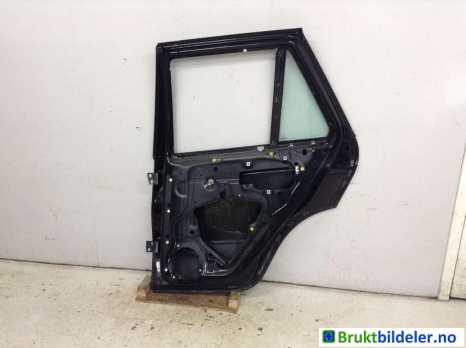Dør høyre bak til BMW X5 2000-2006 (E53) (E53) (BMW|41 52 8 256 828|)