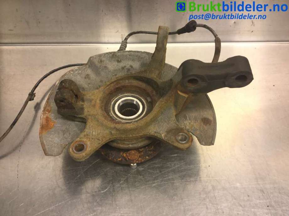 Hjulspindel venstre foran til Suzuki SX4 2009-2013 (Type I, Fase 2) (SUZUKI|45151-80J52|)