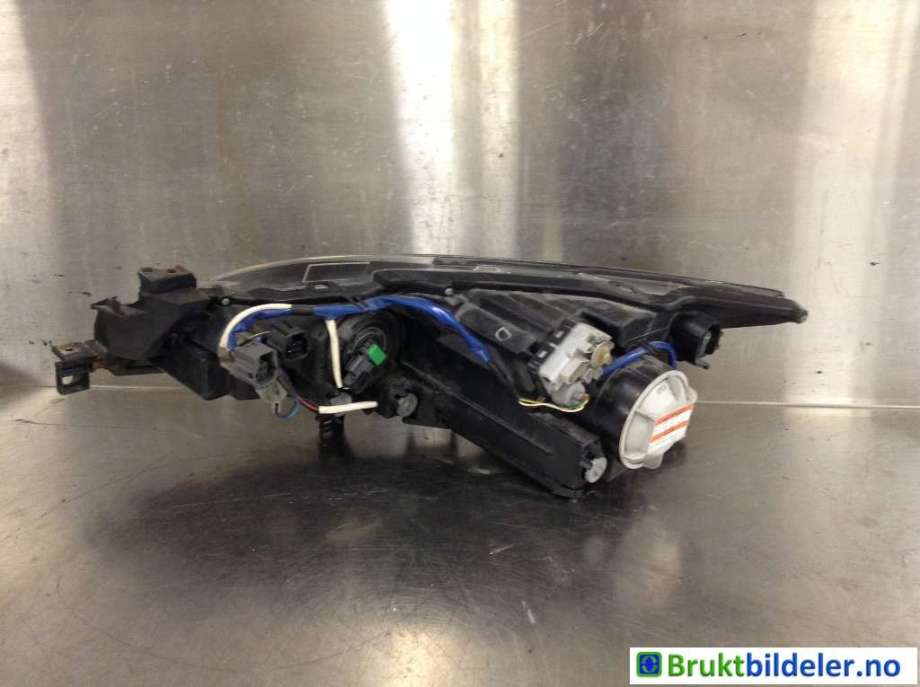 Frontlykt høyre xenon til Mazda 6 2008-2010 (Type II, Fase 1)  (MAZDA|GS7T-51-031L|)
