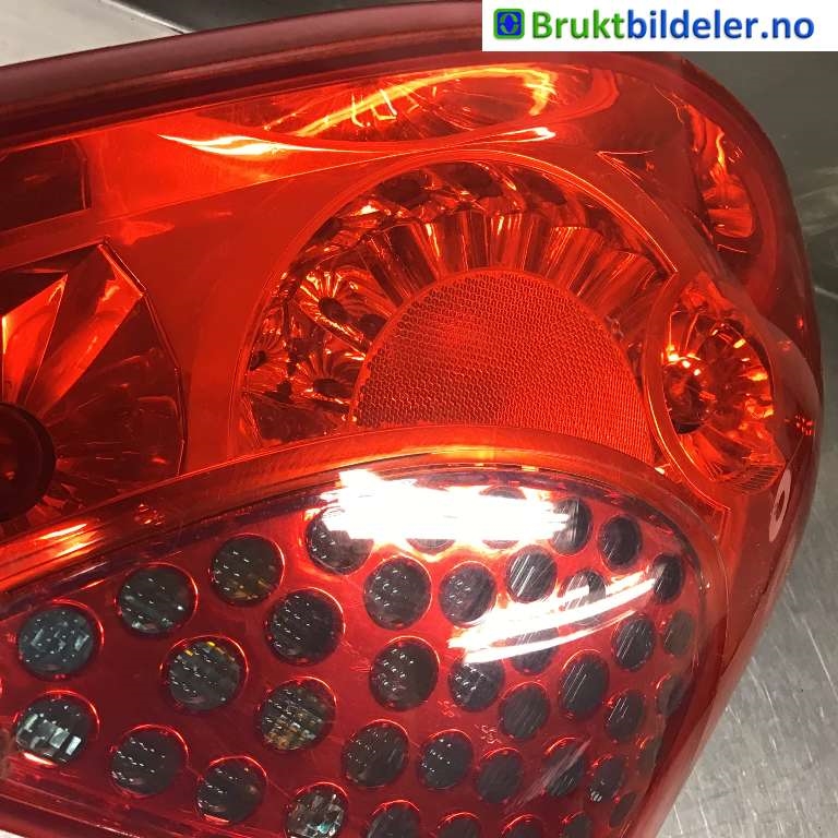 Baklykt høyre til Peugeot 207 2006-2012  (PEUGEOT|6351 Y7|)