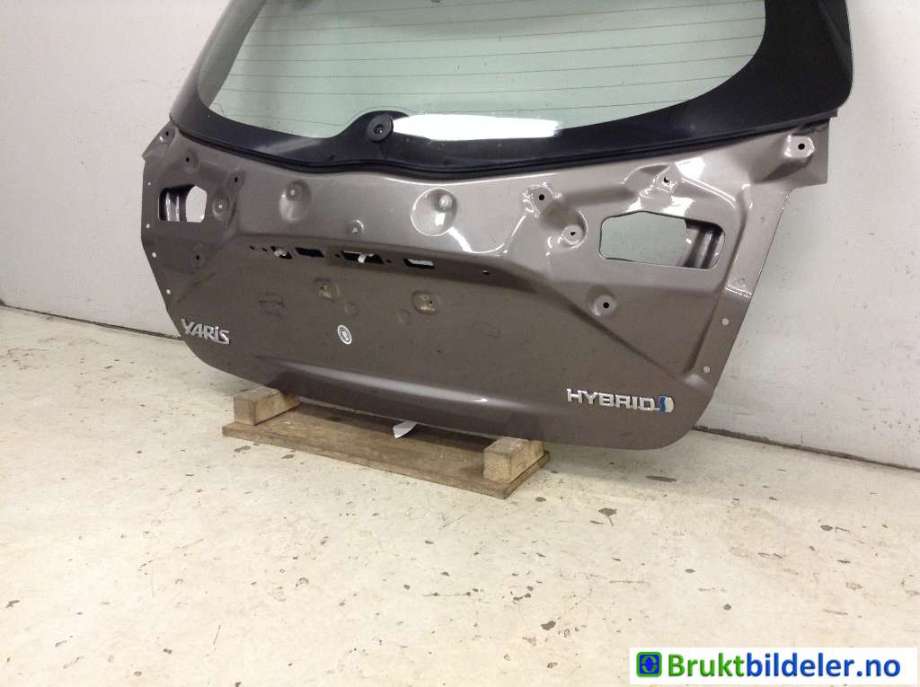 Bakluke combi til Toyota Yaris 2014-2020 (Type III, Fase 2)  (TOYOTA|67005-0D540|)