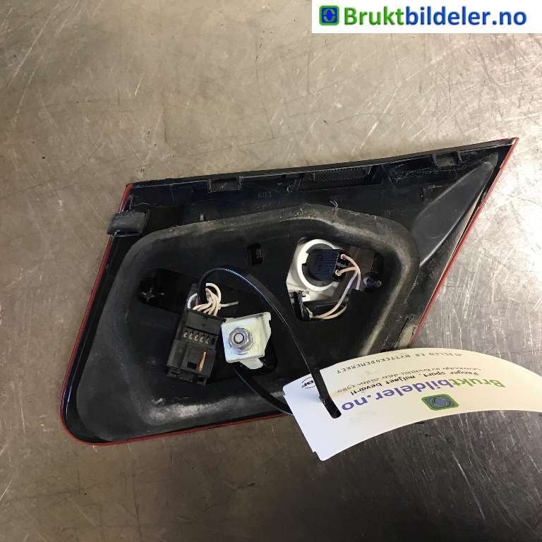 Baklykt høyre indre til Mercedes E-Klasse 2009-2013 (Fase 1) (W212) (W212) (MERCEDES|A212 906 04 58|)