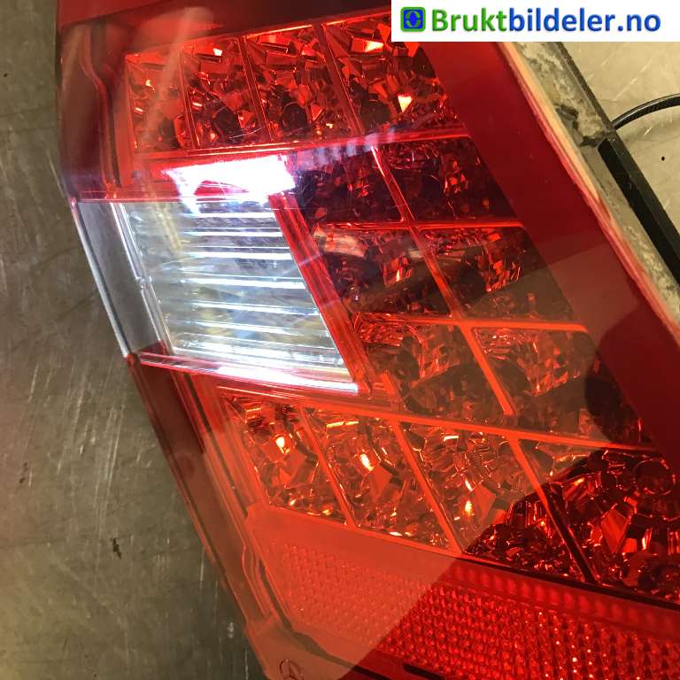 Baklykt venstre indre til Mercedes E-Klasse 2009-2013 (Fase 1) (W212) (W212) (MERCEDES|A 212 906 01 58|)