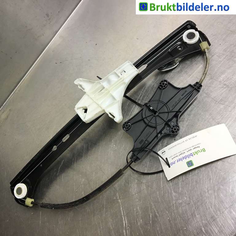 Ruteheis til VW Passat 2015-2019 (Fase 1) (B8) (B8) (VOLKSWAGEN|3G9 839 462 A|)