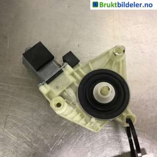 Ruteheis høyre bak til VW Passat,  (B8) (VOLKSWAGEN|5Q4 959 801 D)