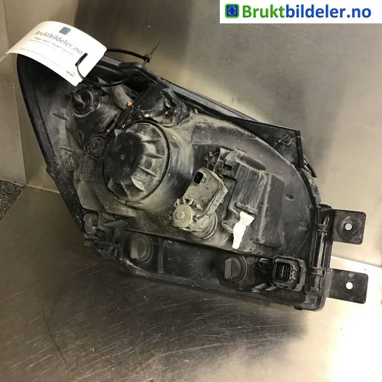 Frontlykt venstre halogen til Kia Sportage 2005-2010 (Type II)  (KIA|92101-1F021|)