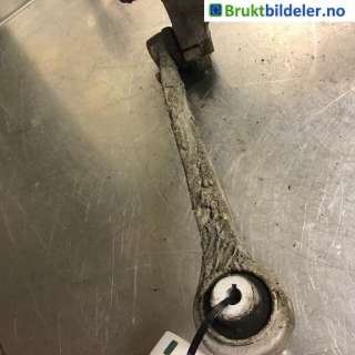 Bærebru høyre foran øvre til Audi Q7,   (AUDI|4M0 407 506 B)