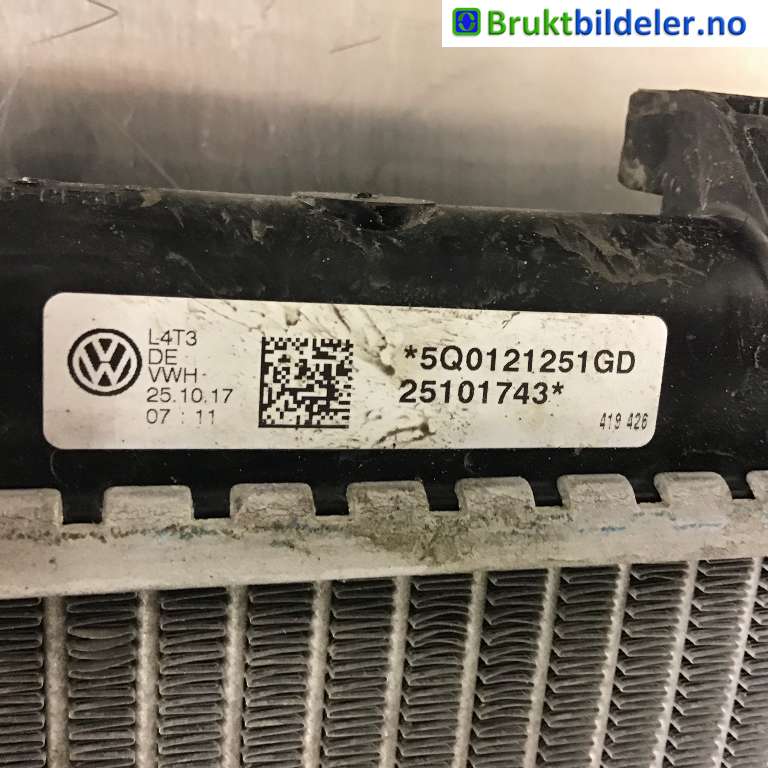 Radiator (automat gir) til Škoda Octavia 2017-2020 (Type III, Fase 2)  (SKODA|5Q0 121 251 GD|)