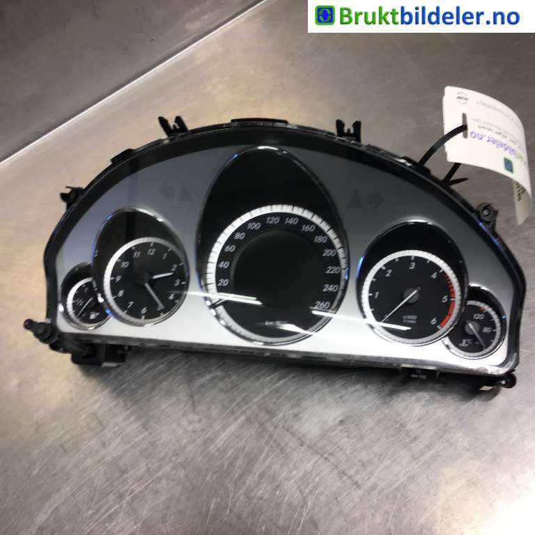 Instrumentpanel til Mercedes E-Klasse, 2009-2013 (Fase 1) (W212) (W212) (MERCEDES|A 212 900 18 10)