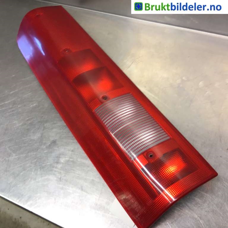 Baklykt venstre til Iveco Daily 2000-2006 (Type III) (500319556 KZ|)