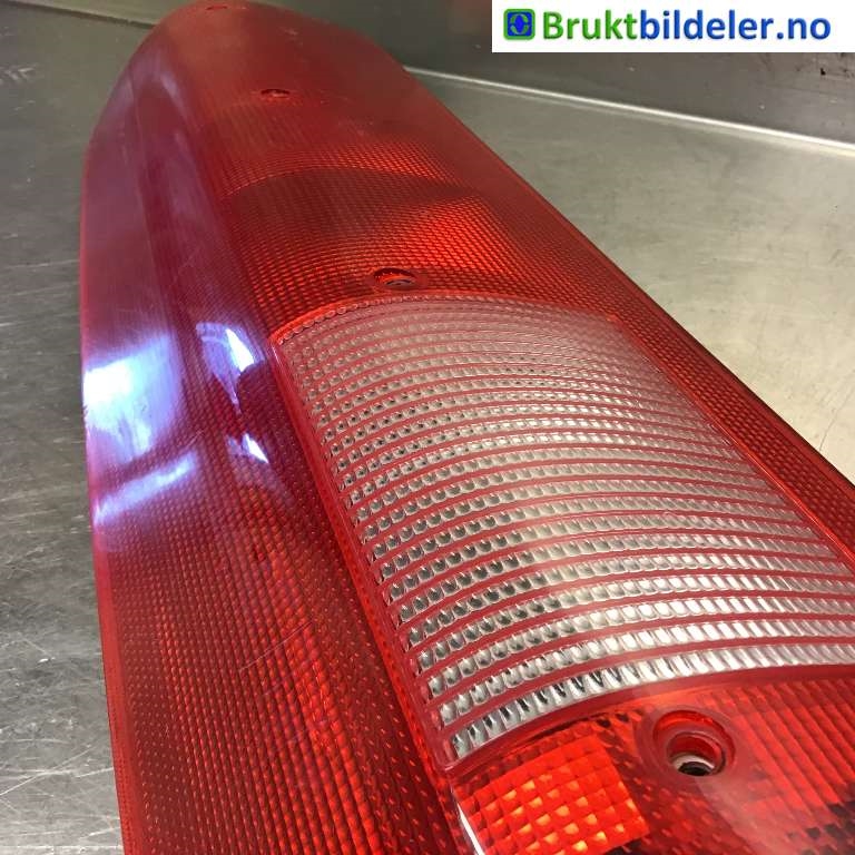 Baklykt venstre til Iveco Daily 2000-2006 (Type III) (500319556 KZ|)