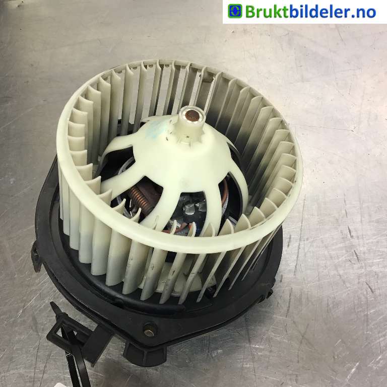 Varmeapparat motor til Iveco Daily 2000-2006 (Type III)  (504088153|)