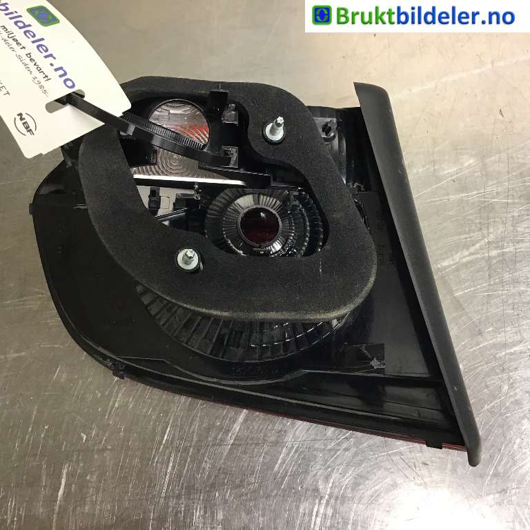 Baklykt høyre indre til VW Golf VI 2008-2012  (VOLKSWAGEN|5K0 945 094 AA|009 923-06 1299|)