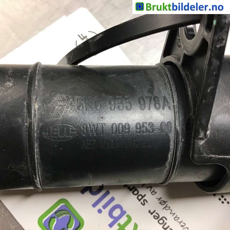 Lyktespylerdyse til VW Golf VI 2008-2012  (VOLKSWAGEN|5K0 955 978 A|8WT 009 953-00|)