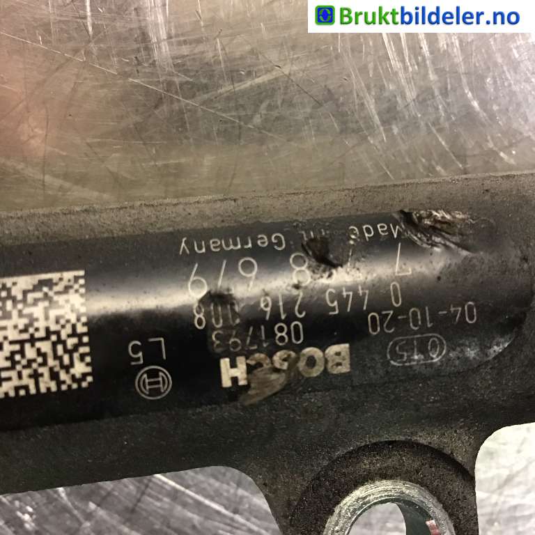 Dyseskinne (fuelrail) til BMW 5-Serie 2003-2010 (E60/E61) (E60/E61) (BMW|13 53 7 805 726|0 445 216 008|7 798 679)