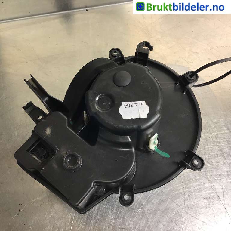 Varmeapparat motor til Mercedes C-Klasse, 2004-2007 (Fase 2) (W203) (W203) (MERCEDES|A 203 820 25 14)
