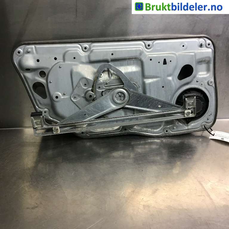 Ruteheis til Volvo V70 2007-2013 (Type III, Fase 1)  (VOLVO|30661066|983040-101|----------)
