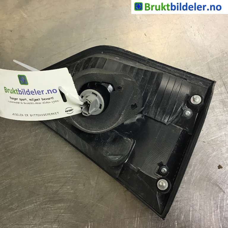 Baklykt høyre indre til Mitsubishi Outlander 2010-2012 (Type II, Fase 2)  (MITSUBISHI|8331A006|)