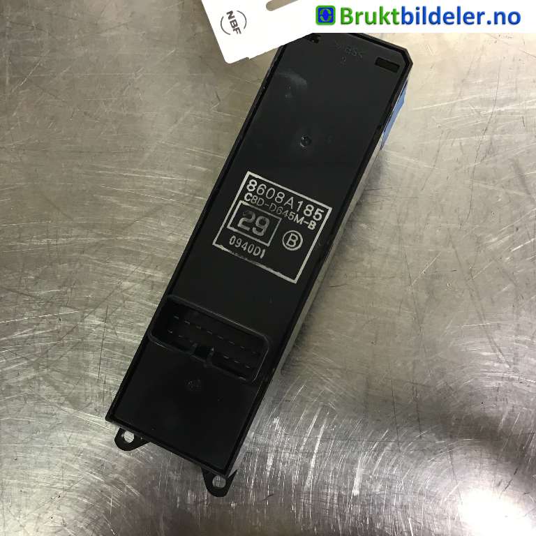 Bryter ruteheis til Mitsubishi Outlander 2010-2012 (Type II, Fase 2)  (MITSUBISHI|8608A185|)