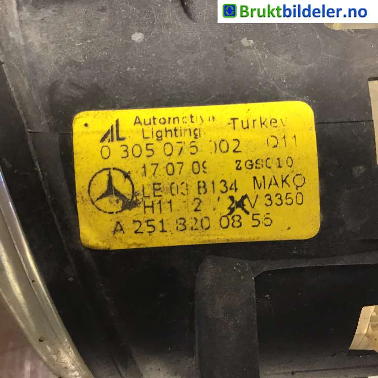 Tåkelykt høyre foran til Mercedes B-Klasse 2008-2011 (Fase 2) (W245) (W245) (MERCEDES|A 251 820 08 56|0 305 075 002|)