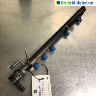 Dyseskinne (fuelrail) til Mercedes B-Klasse, 2008-2011 (Fase 2) (W245) (W245) (MERCEDES|A 640 070 12 95/004|A 611 078 04 49)
