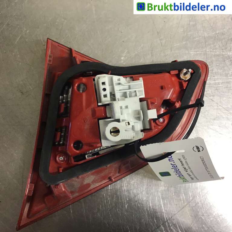 Baklykt venstre indre til Opel Meriva B 2010-2017  (OPEL|13435485|0284500162|13 260 838)