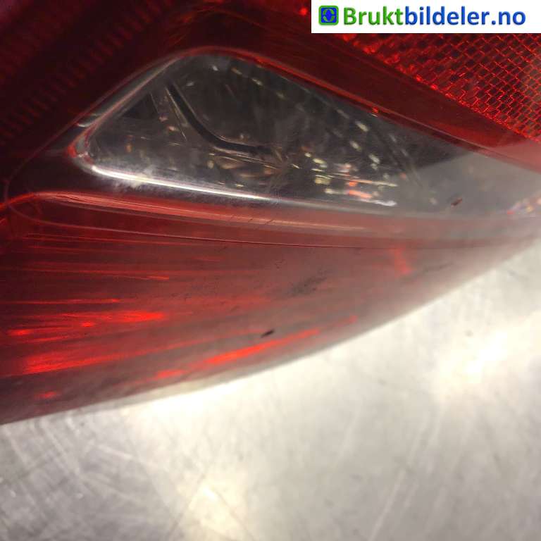 Baklykt høyre indre til Opel Meriva B 2010-2017 (OPEL|13435486|0284510161|13 260 841)