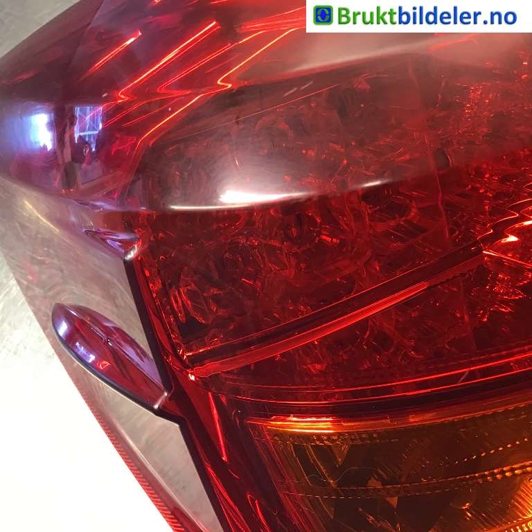 Taillight, Left til Toyota Auris 2015-2019 (Type II, Fase 2)  (TOYOTA|81561-02710|)
