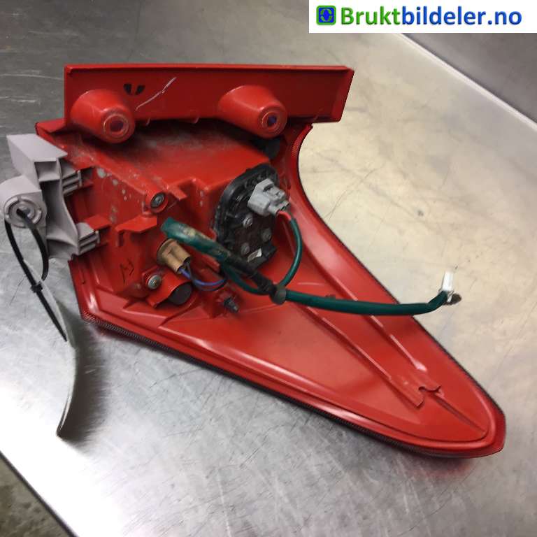 Taillight, Left til Toyota Auris 2015-2019 (Type II, Fase 2)  (TOYOTA|81561-02710|)