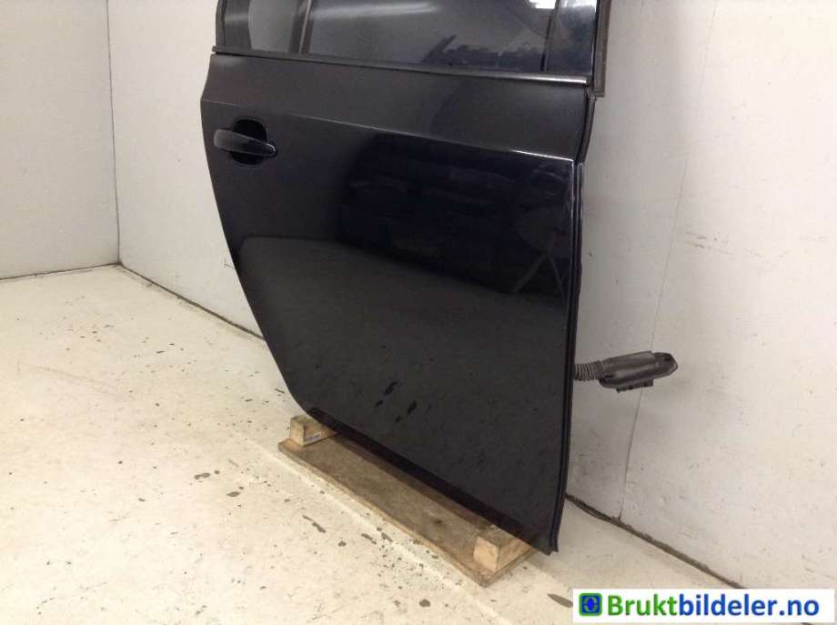 Dør høyre bak til BMW 5-Serie 2003-2010 (E60/E61) (E60/E61) (BMW|41 00 9 631 832|)