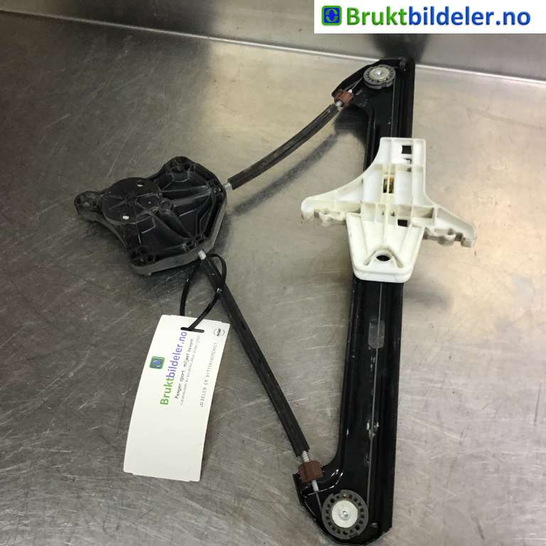 Ruteheis til VW Golf VII 2012-2017 (Fase 1)  (VOLKSWAGEN|5G4 839 462 B|122287|)