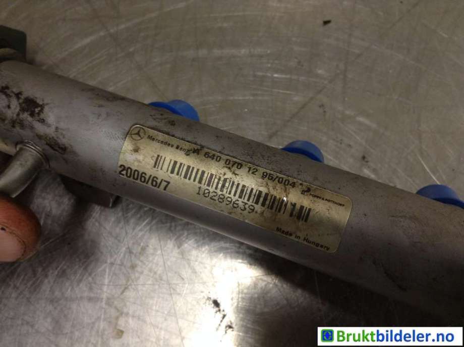 Dyseskinne (fuelrail) til Mercedes B-Klasse 2005-2008 (Fase 1) (W245) (W245) (MERCEDES|A 640 070 12 95/004||A 611 078 04 49)