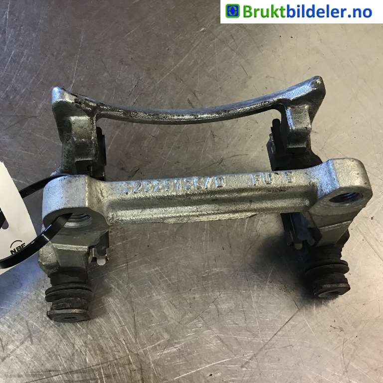 Bremsecaliper brakett til VW Transporter / Caravelle 2019-->> (T6.1) (T6.1) (Volkswagen|7H0 615 425 A|32329136/D|)